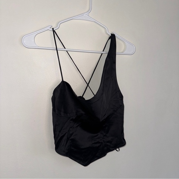 Revolve Song of Style Aislin Cami in Black
SONG OF STYLE Small - Picture 4 of 9